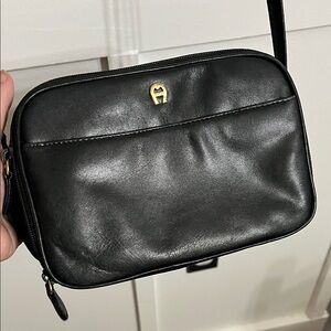 Elegant Black Leather vintage crossbody shoulder bag